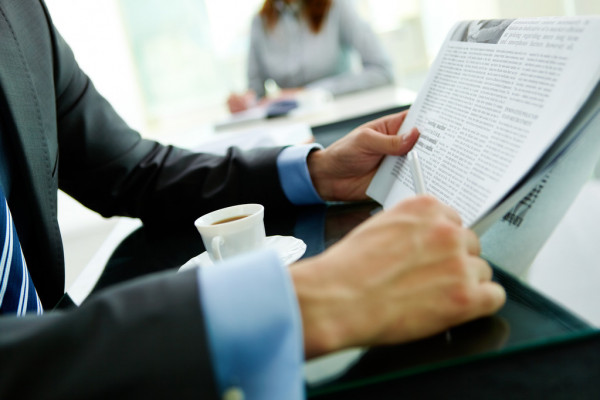 Азаров: в газодобывающих регионах Украины остановили почти все предприятия